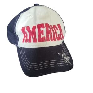 PUGS AMERICA HAT